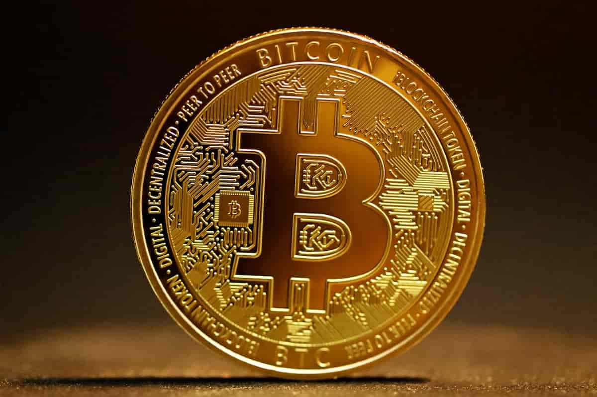 Imagem : https://cointimes.com.br/wp-content/uploads/2018/07/O-que-e-Bitcoin.jpeg